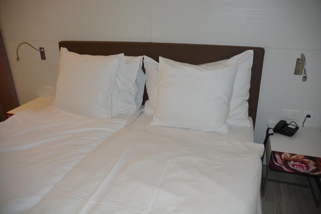 Hotel Forum Martigny Eksteriør billede